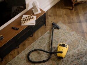yellow and black vacuum cleaner